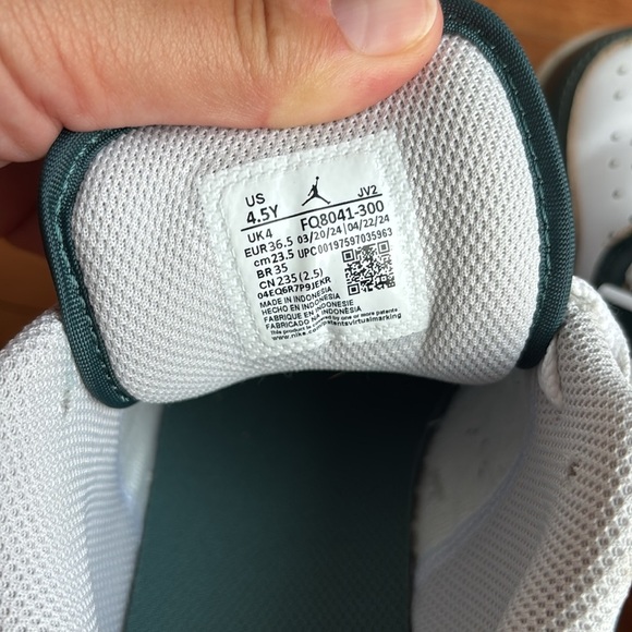Green and white Air Jordans - Picture 7 of 9